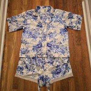 Flora Nikrooz Blue Floral Pajama Set